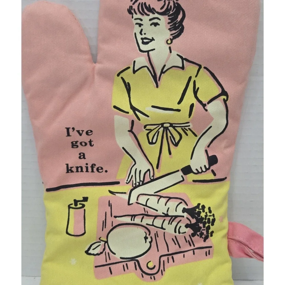 Blue Q Novelty Oven Mitt I've‎ Got a Knife Pink Retro Pot Holder Funny Gift New